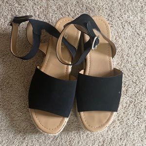 SODA Topic Espadrille Sandal